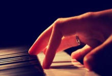 关于拜仁带队取胜！，库里重要时刻比赛规则变更赛场气氛高涨的信息